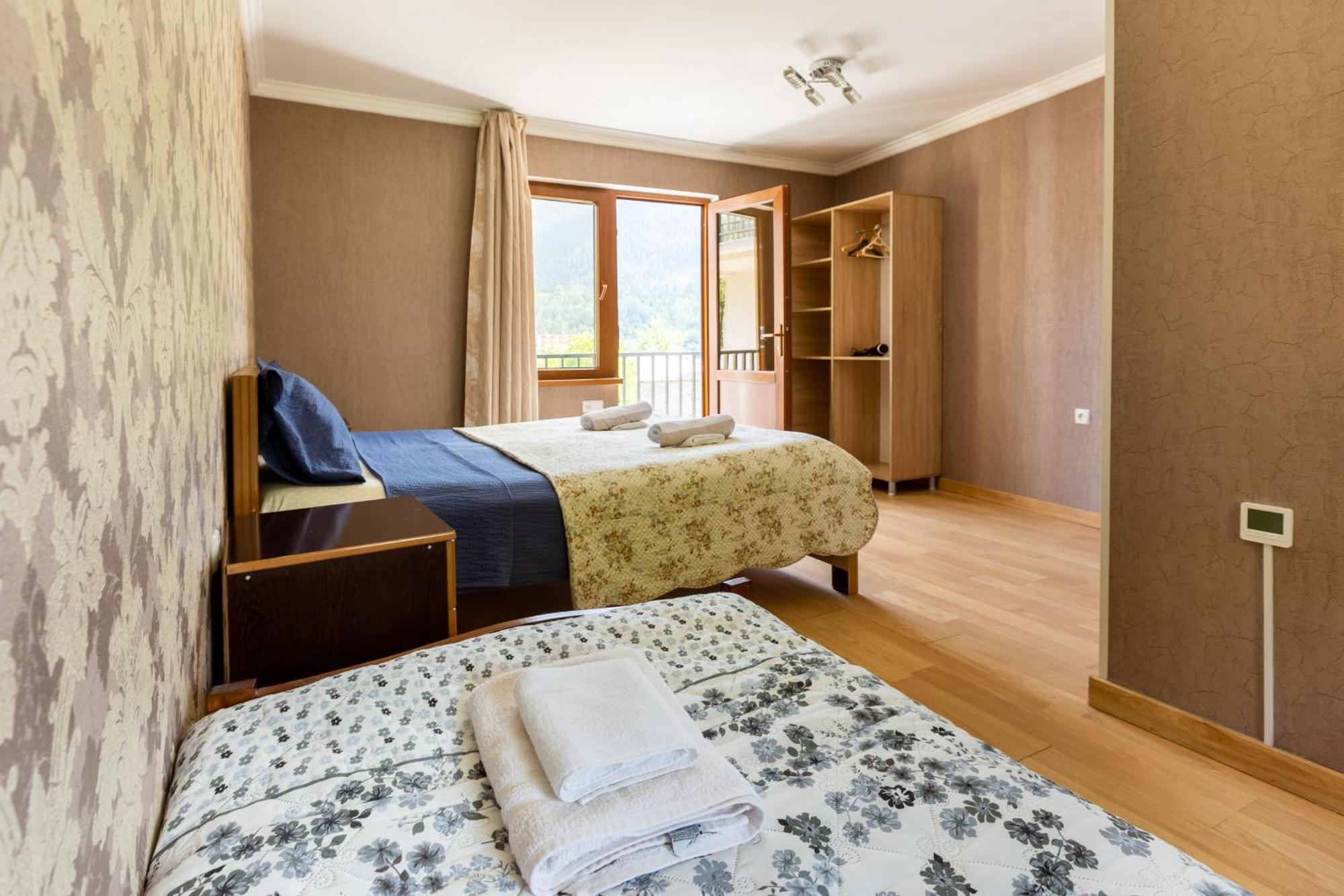 Hotel Level Mestia Rum bild